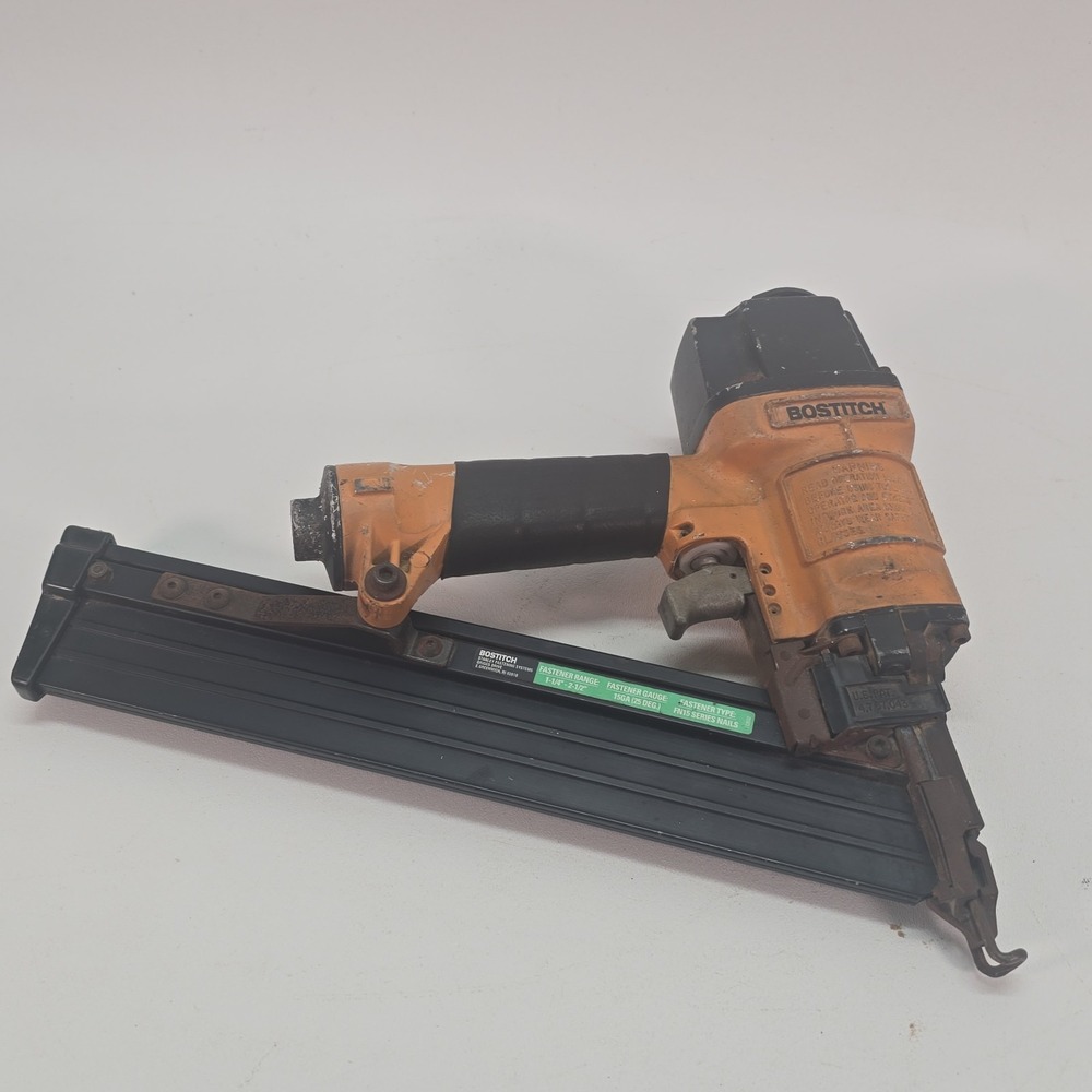 Stanley Bostitch N60FN 15 Gauge Pneumatic Industrial Angler Finish Nailer